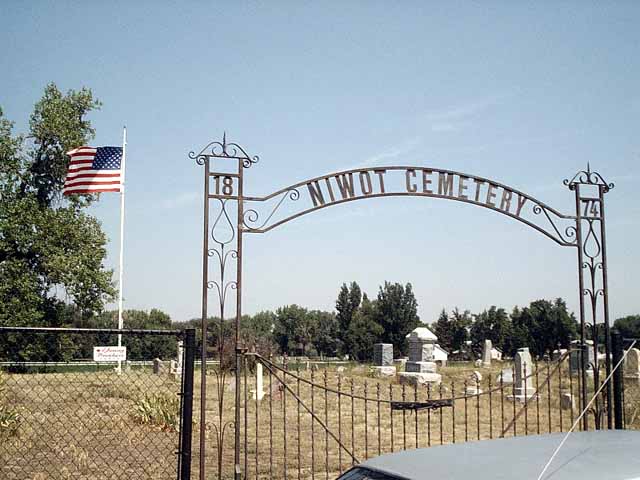 Niwot Cemetery Entrance